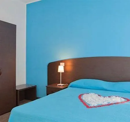 Difronte Ai Musei Vaticani 4*