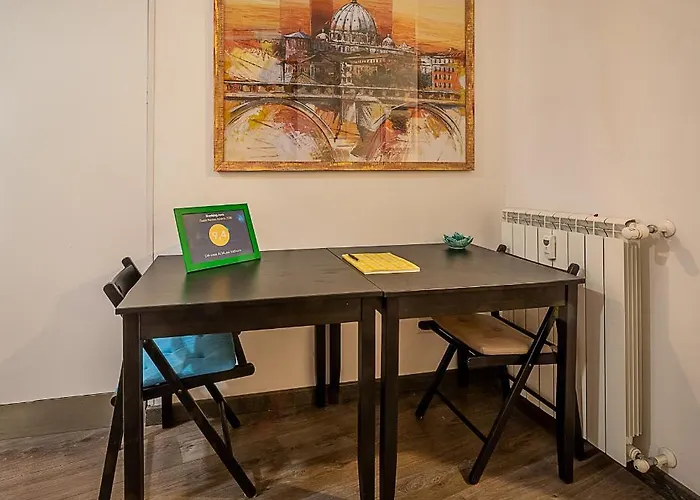 Difronte Ai Musei Vaticani 4* Róma