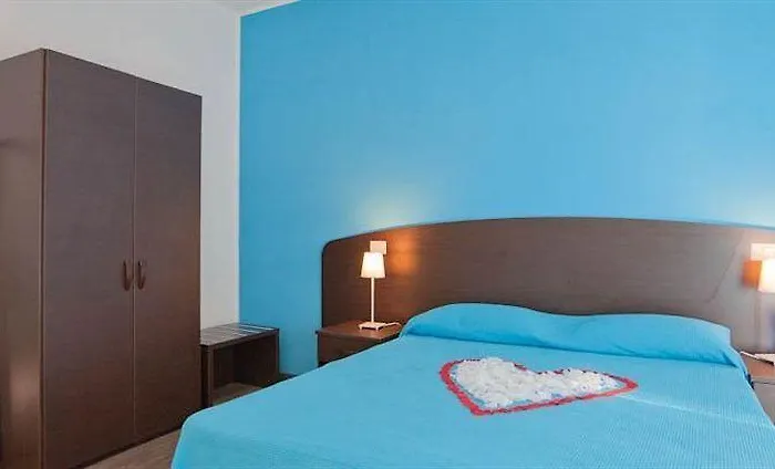 Difronte Ai Musei Vaticani 4*