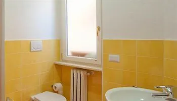 Difronte Ai Musei Vaticani 4*